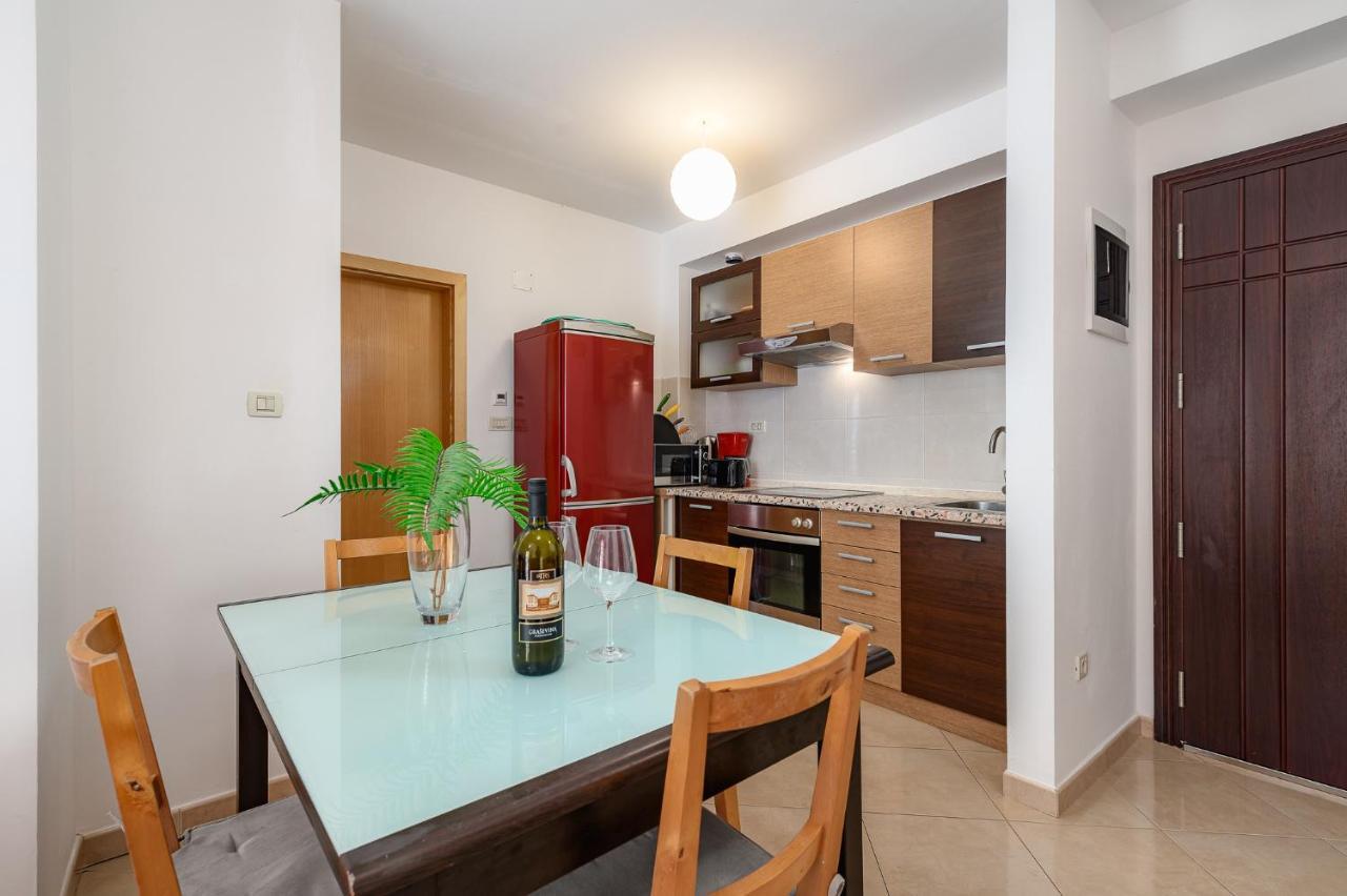 Apartment Ares 14 - Umag Center Exteriör bild