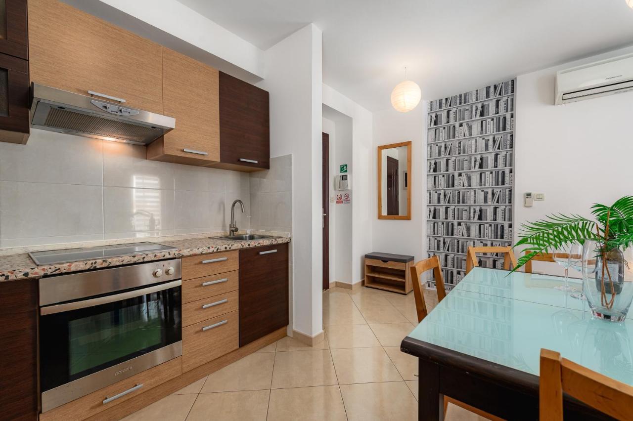 Apartment Ares 14 - Umag Center Exteriör bild